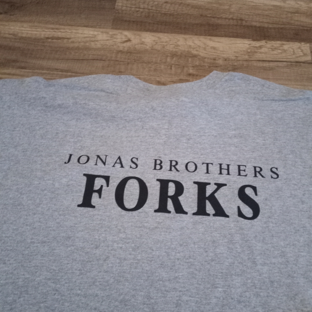 Backstage Jonas Brothers tour t-shirt